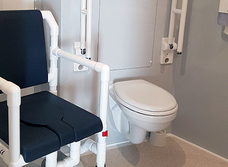 accessibilité salle de bain fauteuil roulant